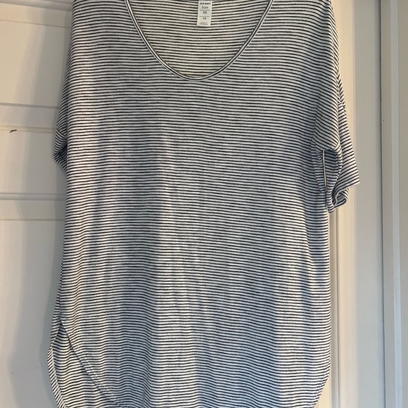 Old Navy Tops - Old Navy Black and White Striped Short Sleeve Tee